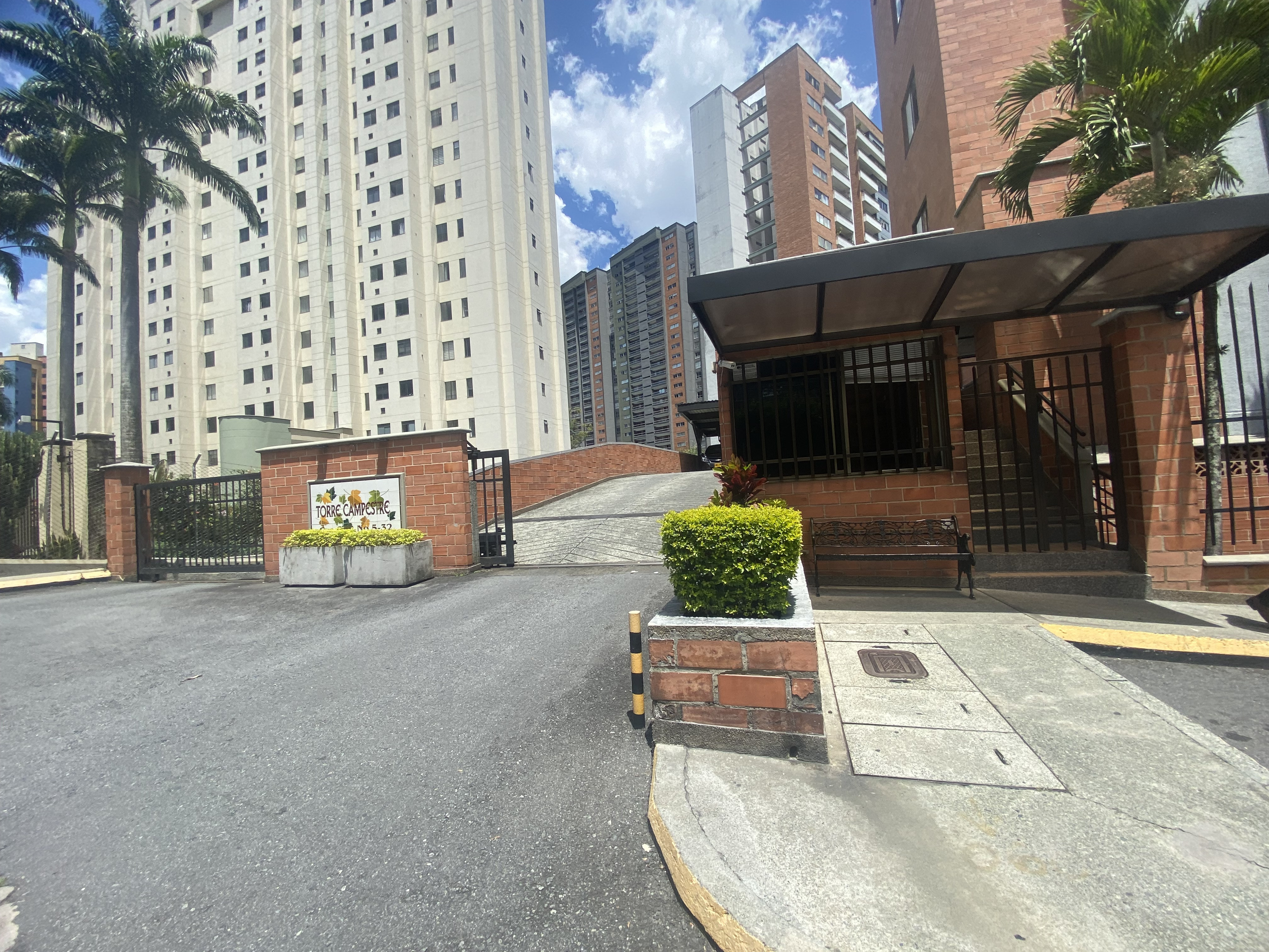 PARQUEADERO en Gestion - MEDELLÍN, ANTIOQUIA - 3